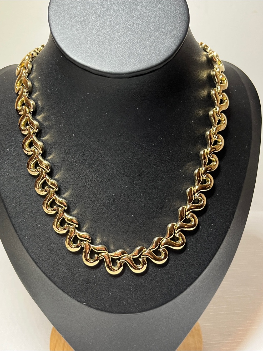 Vintage BUTLER gold tone heart necklace